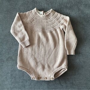 Quincy Mae size 6-12 months Knit One Piece in Beige